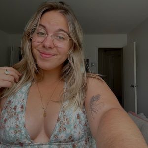 Meet your Posher, Émilie